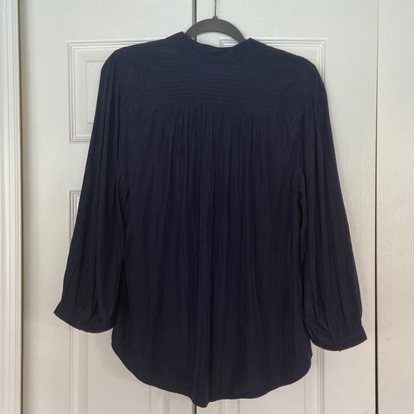 Chicos dark navy blue v neck silky blouse size 1 - Picture 2 of 4